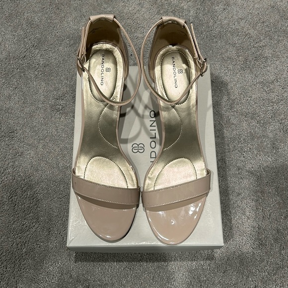 Bandolino Shoes - Bandolino pump sandal. Natural